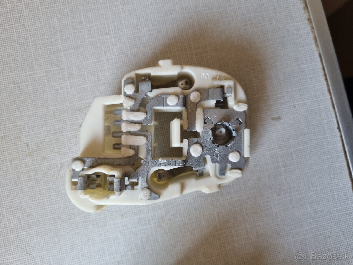 Držiak žiaroviek BMW - 2