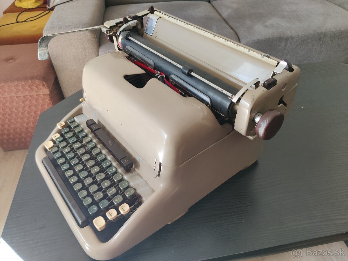 Predám písací stroj Consul - 2