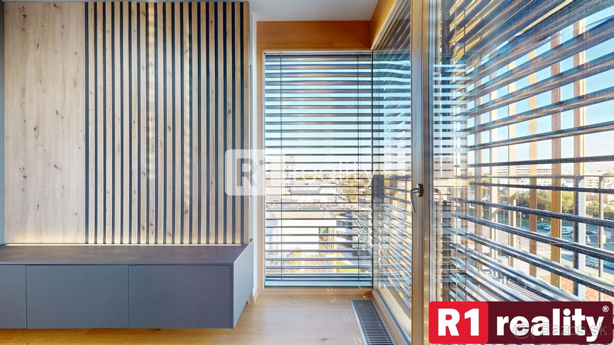 Jedinečný 2 izb. apartmán /V CENE PARKING + PIVNICA/ Bratisl - 2