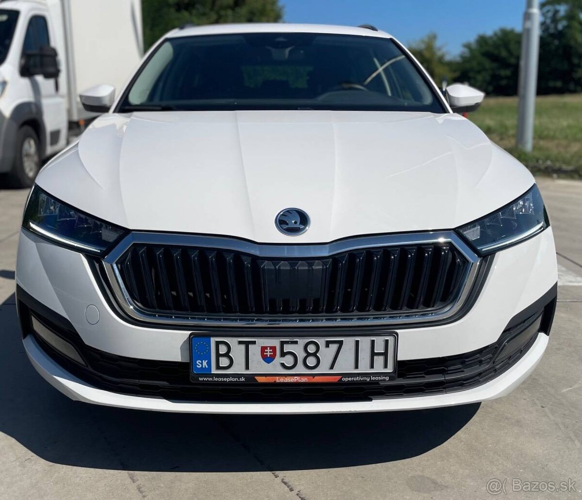 Škoda Octavia Combi 2.0 TDI SCR Ambition - 2