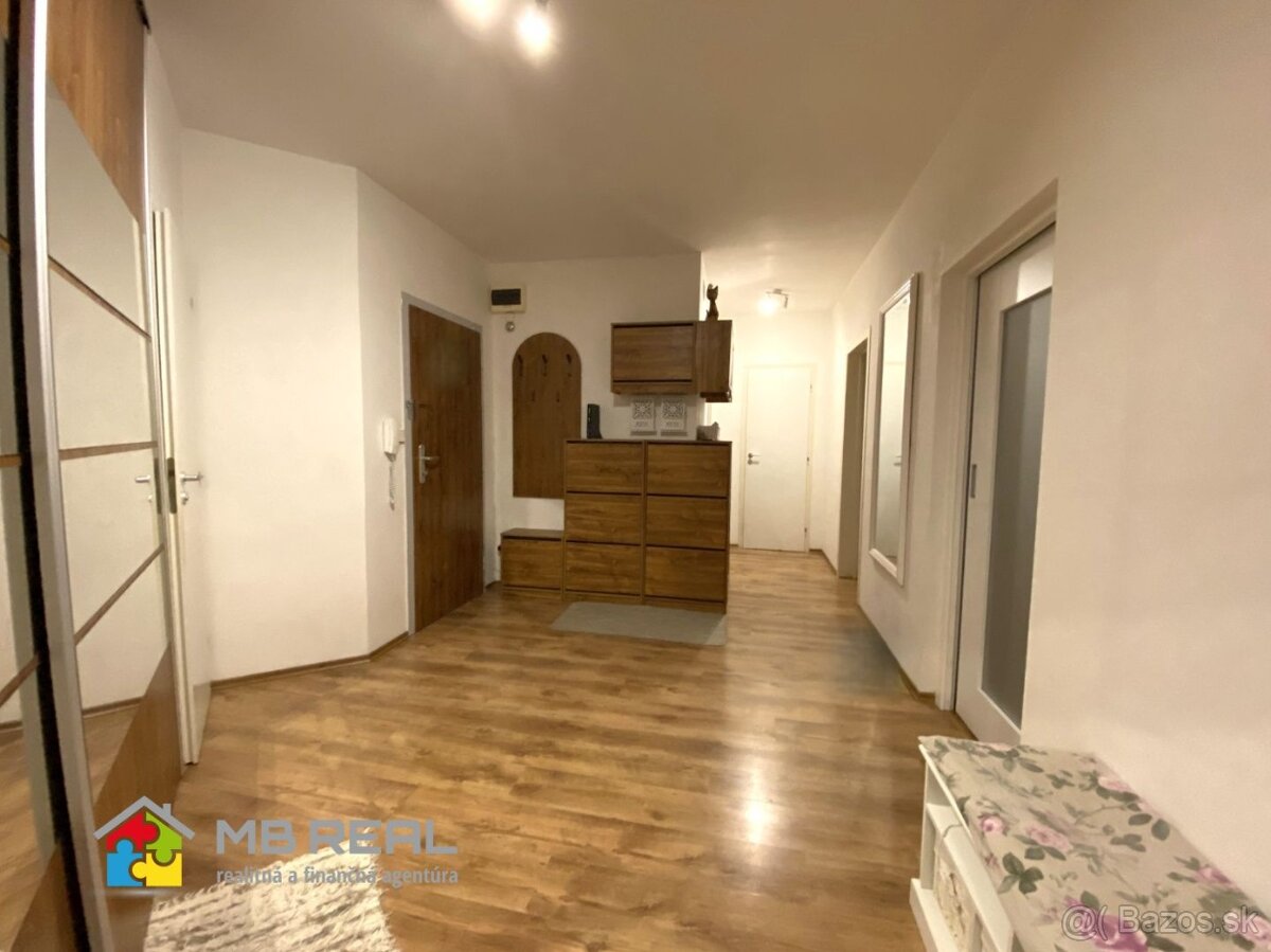 Na predaj štvorizbový byt, Žiar nad Hronom, Pod Vŕšky,107 m2 - 2