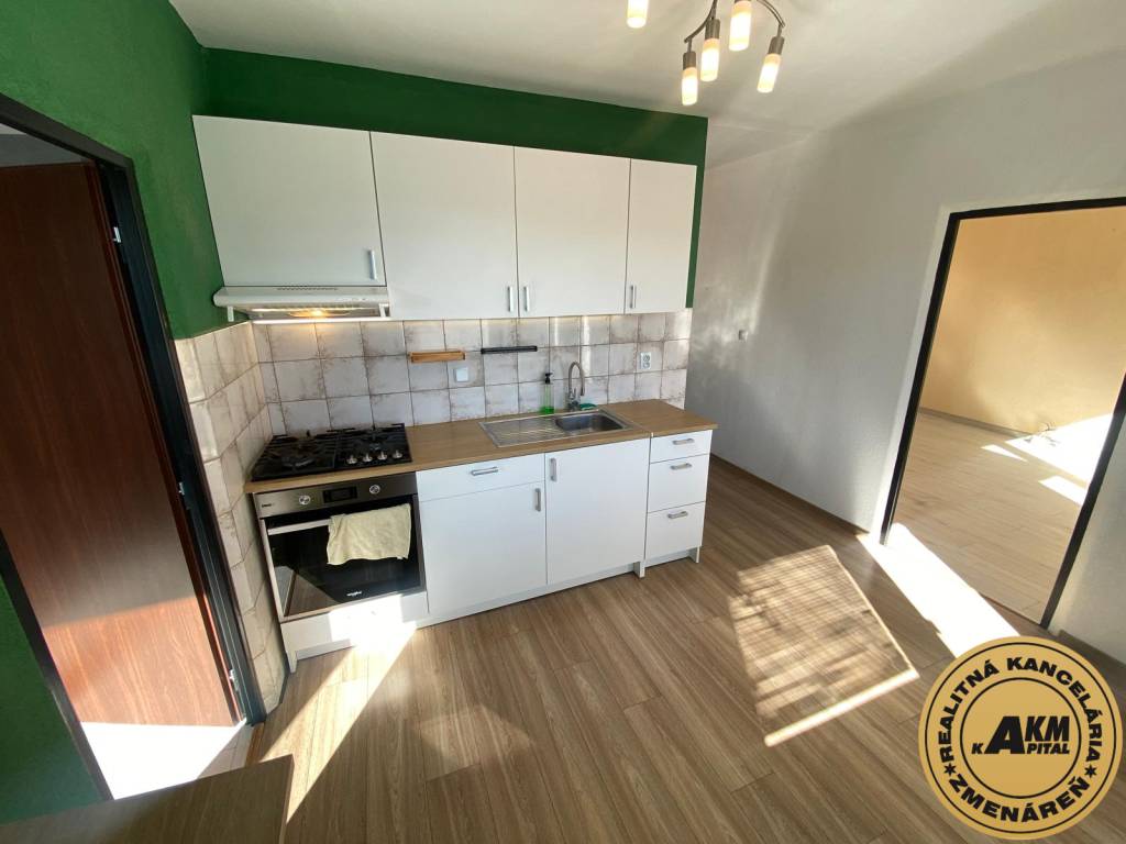 REZERVOVANÉ 2 izbový byt Zvolen - centrum Na predaj - 2