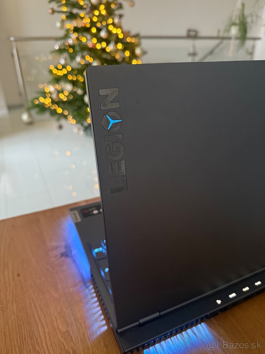 Lenovo Legion 7 (RTX 3070, 32 GB RAM) - 2