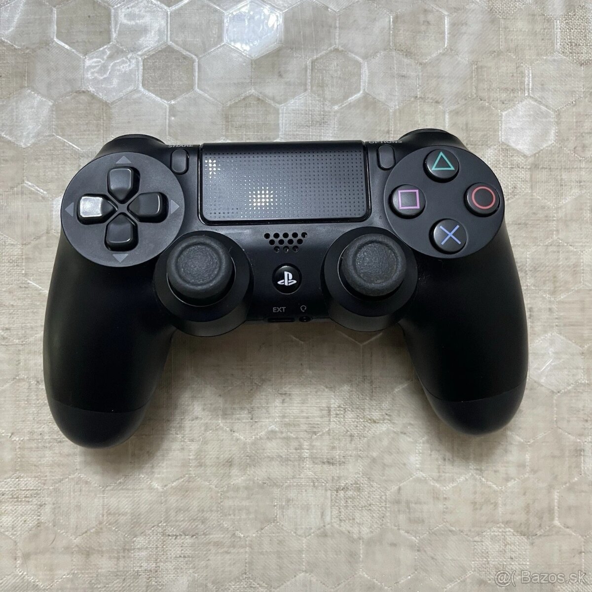 Predám PlayStation 4 Slim 1TB - 2