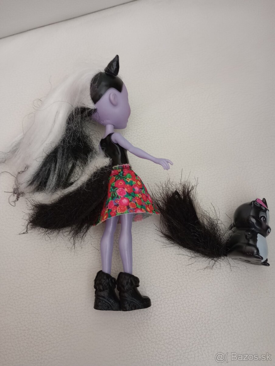 Mini bábika Mattel Enchantimals - Sage Skunk & Caper - 2