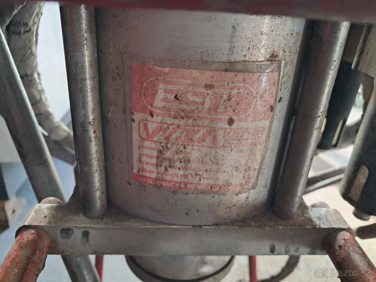 Striekacia pumpa na farbu - 2