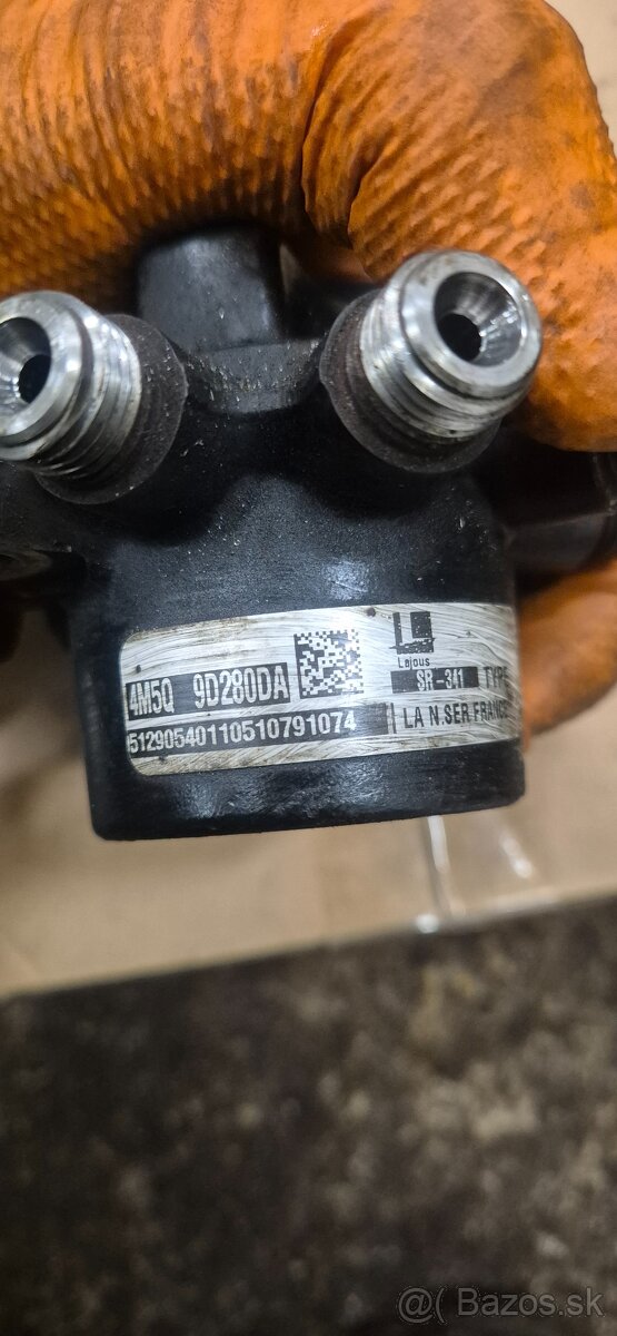 Rozdeľovač paliva ford 1.8 - 2