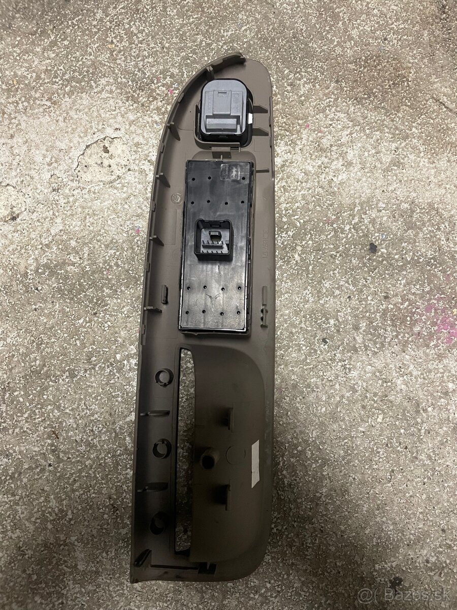 Panel ovládania okien Passat B6 - 2