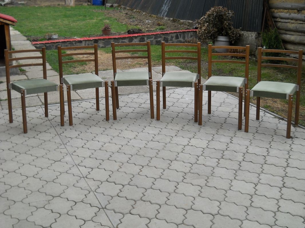 Drevené stoličky s látkovým sedákom - 2
