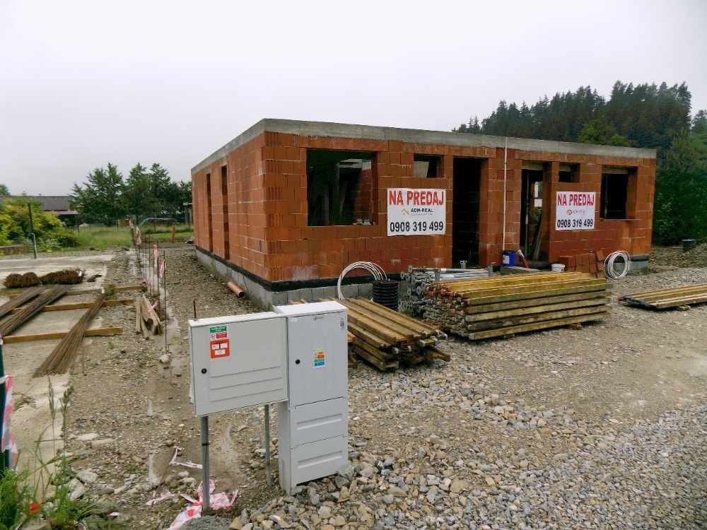 VÝHODNÁ KÚPA ZĽAVA Dom v cene 3-ibytu Bytča-časť Plaváreň - 2