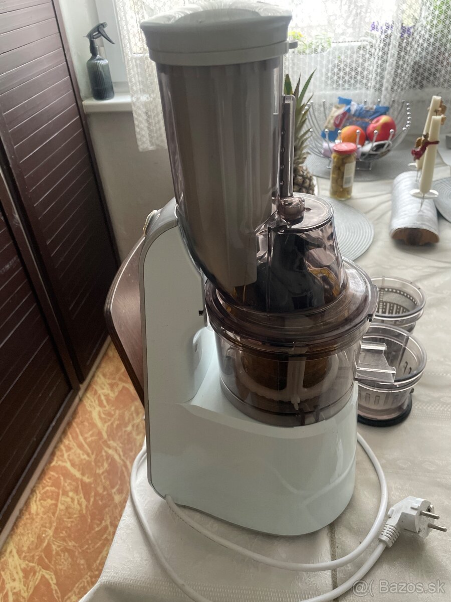 Odšťavovač elektrický concept - 2