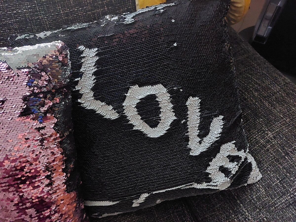 Moderné okrasné vankúše s glitrami - 2