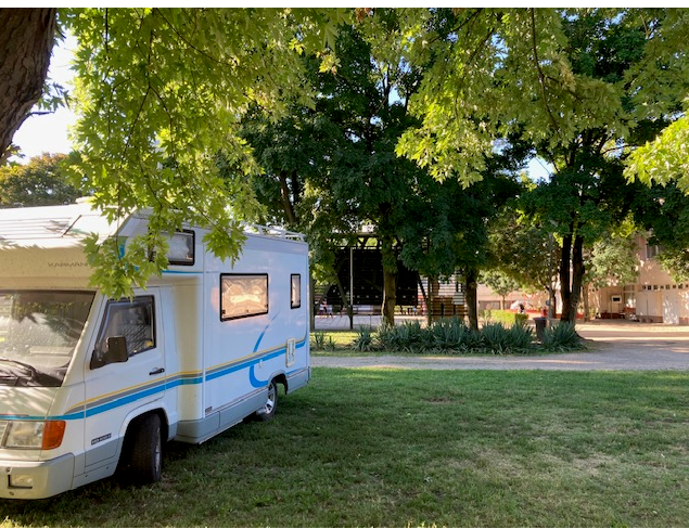 Autokaravan Mercedes Benz MB100 Karmann - 2