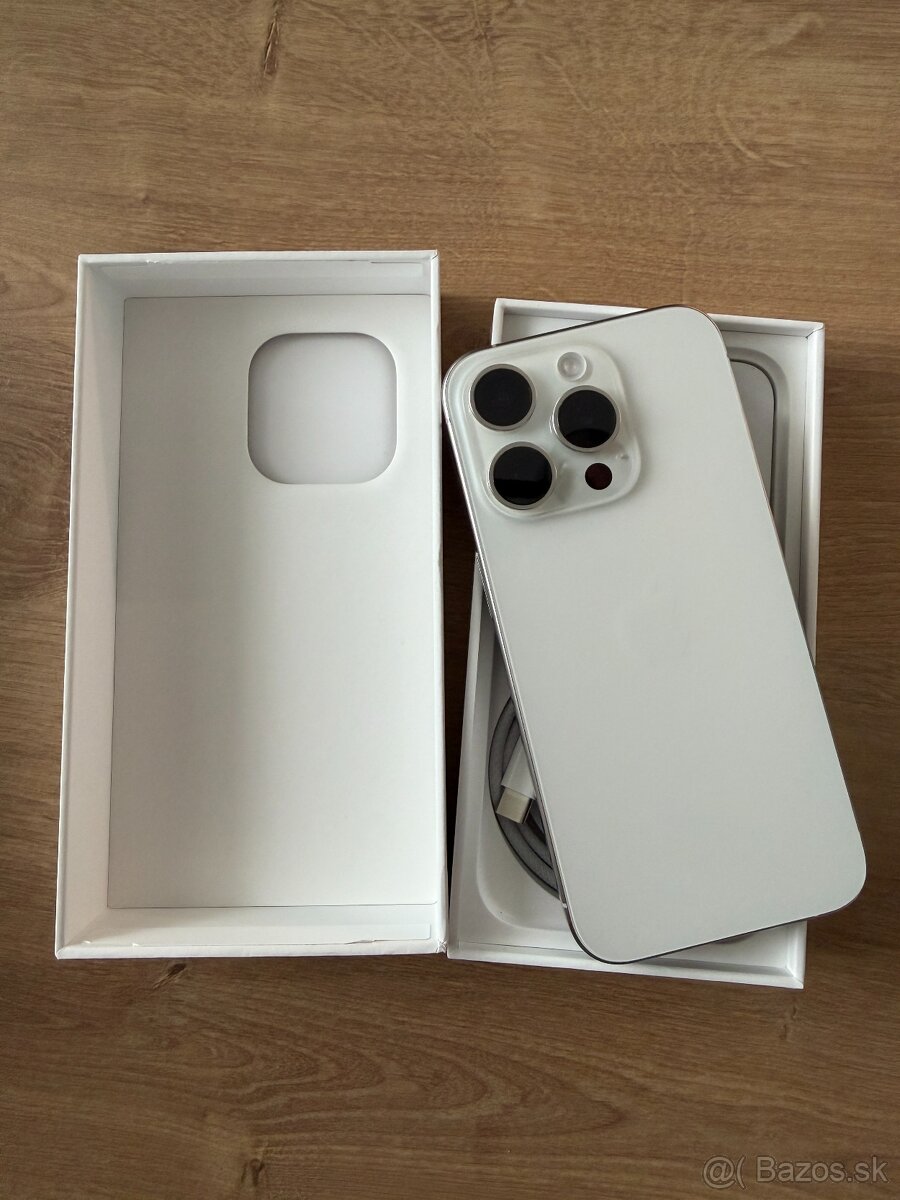 Apple iPhone 15Pro White Titanium 256GB - 2