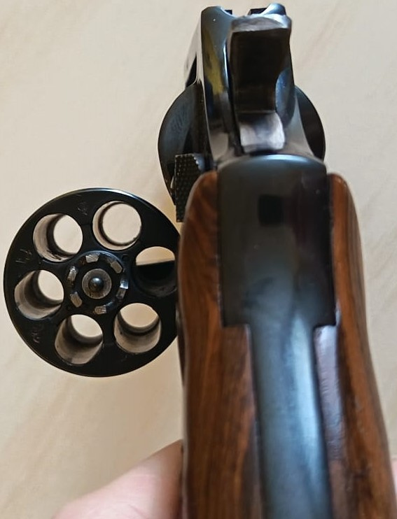 TAURUS M82S .38 SPECIAL - 2