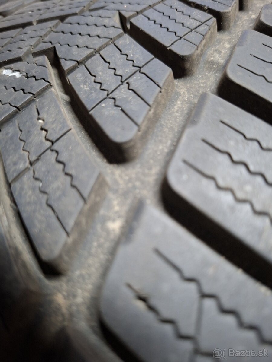 235/55 R18 - 2
