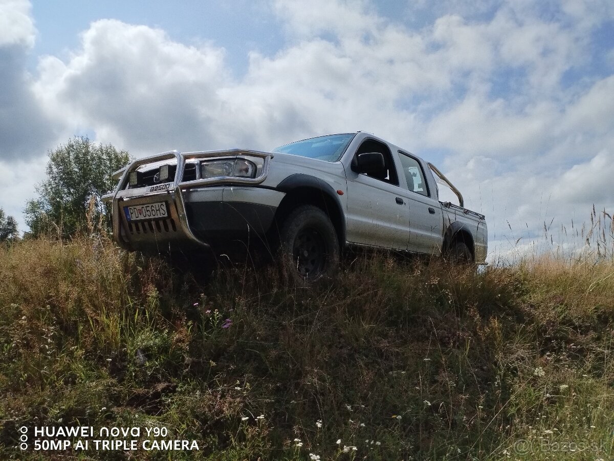 Mazda B2500