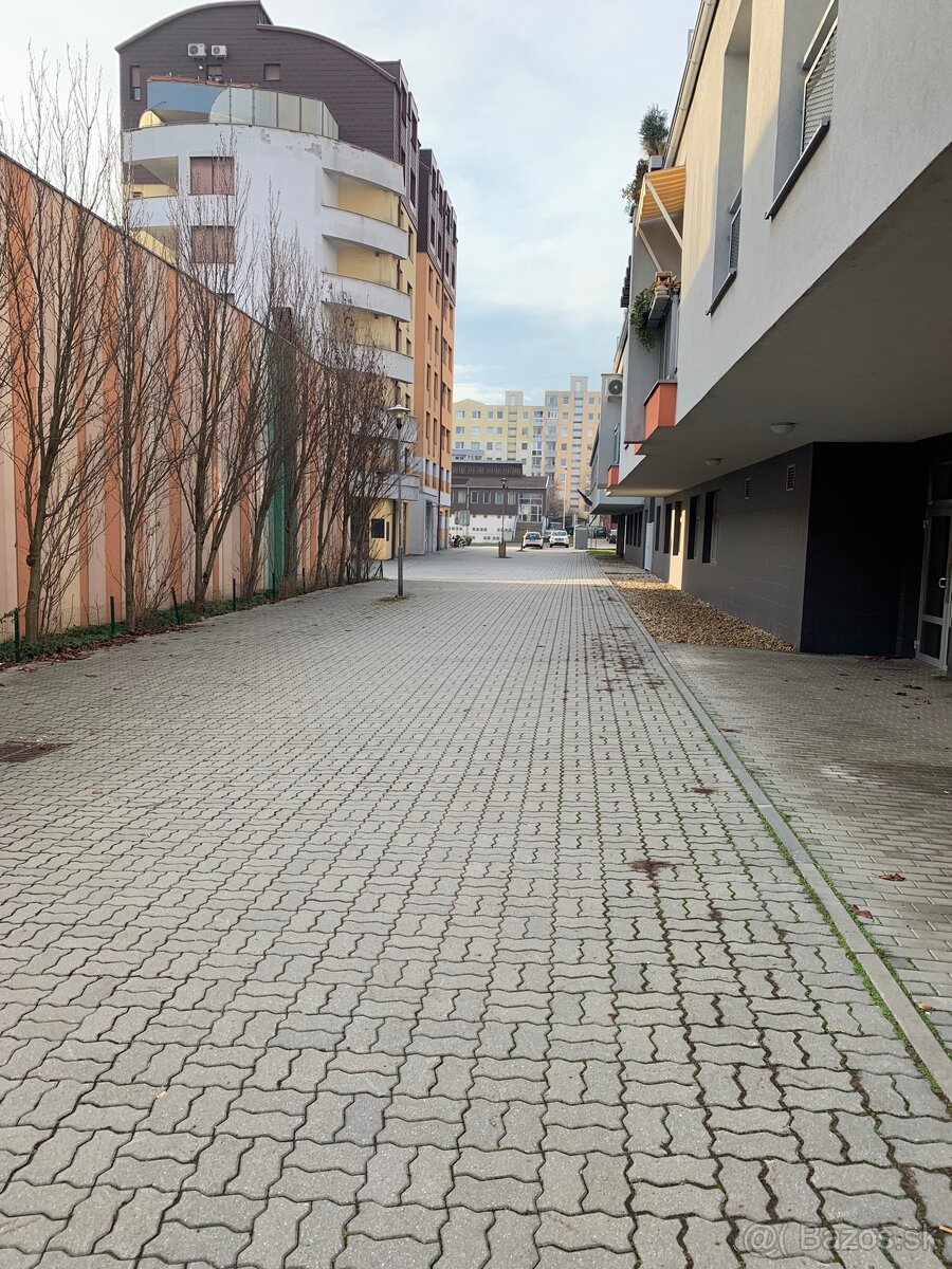 Hľadám 1–2 izb. byt na Karlova Ves bez RK - 2