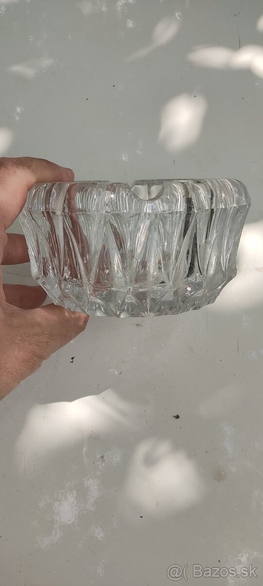 Predám popolníky - 2