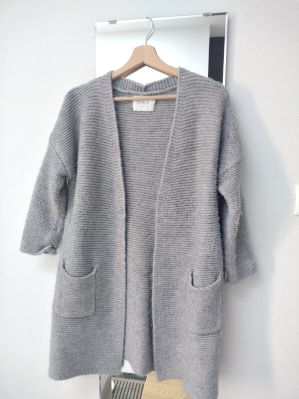 Damske oblečenie,šaty a sveter S - M,cena za kus,SPOLU ZLAVA - 2