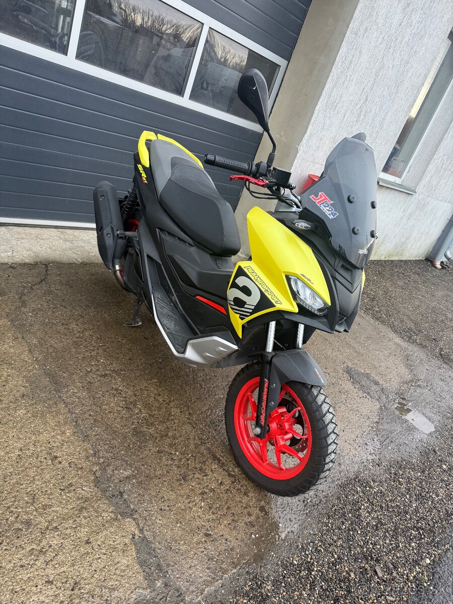 Aprilia sr gt 125 - 2