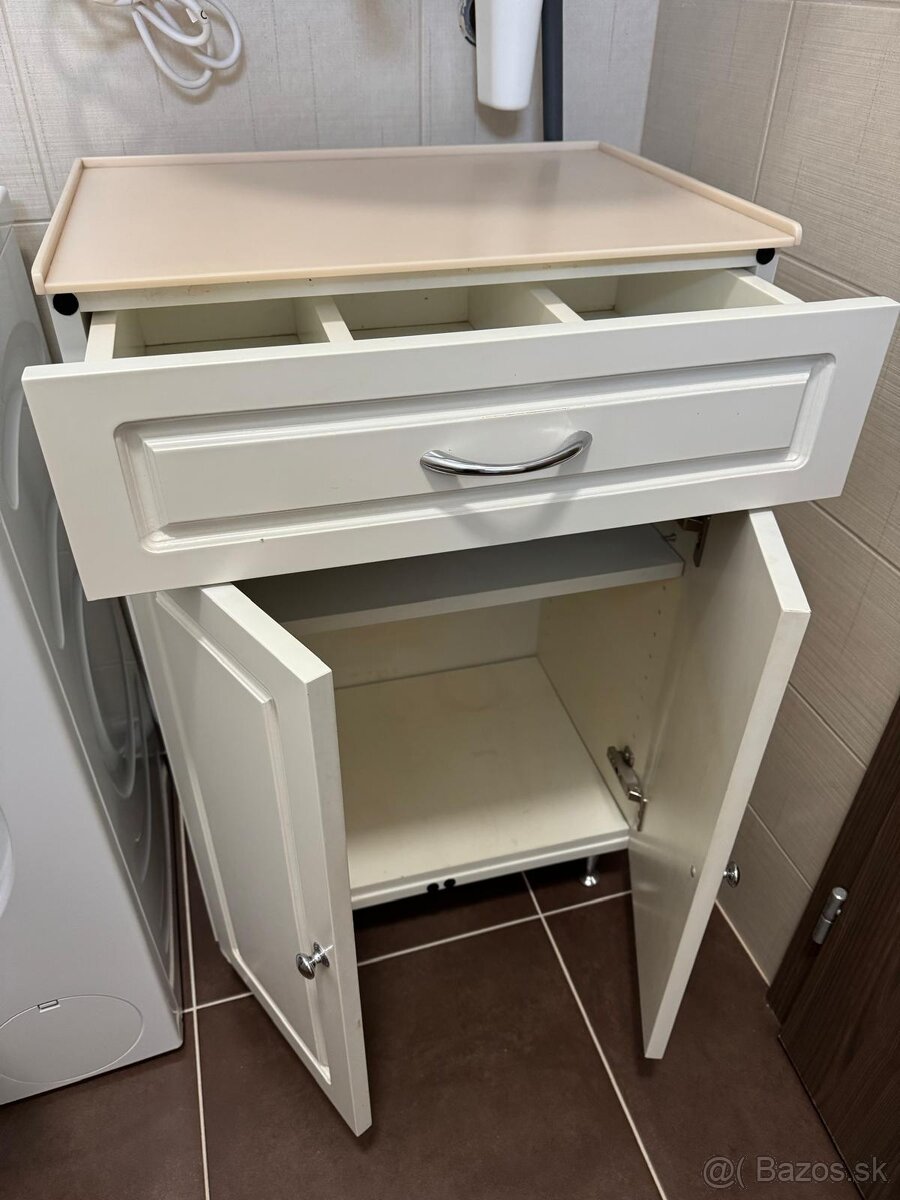 Kúpeľnová skrinka - 2