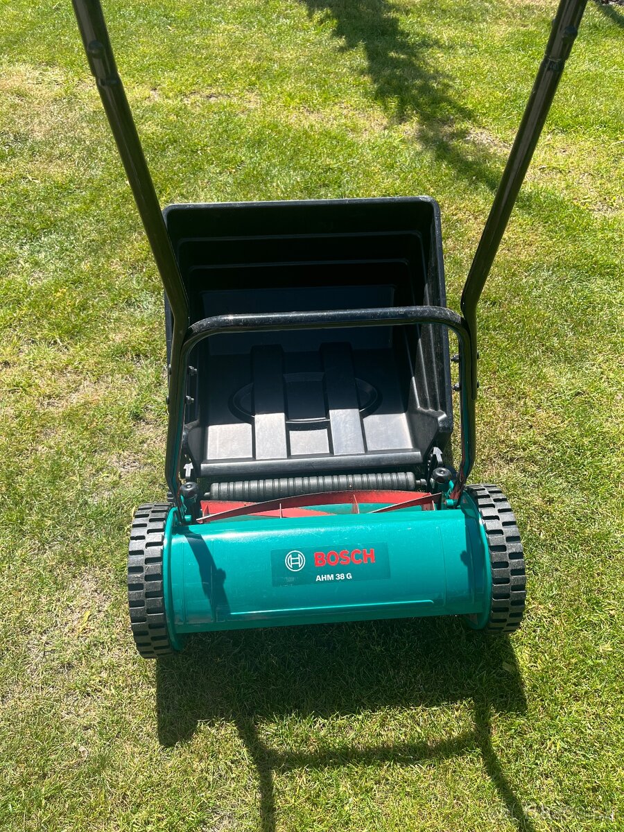Vretenová kosačka Bosch AHM 38 G - 2
