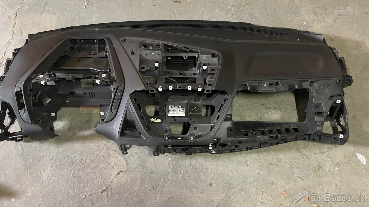 Palubna doska Ford Transit Custom 2013 - 2