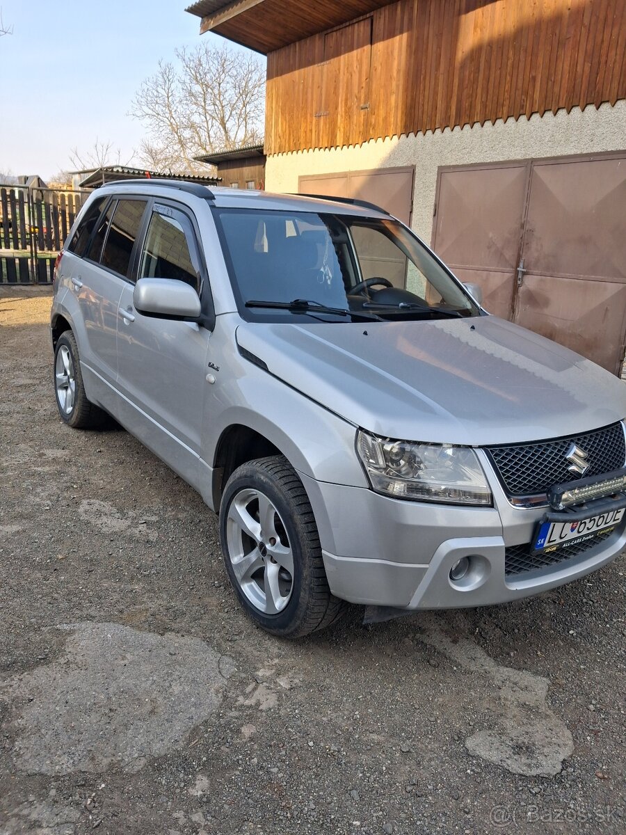 Suzuki Grand Vitara - 2
