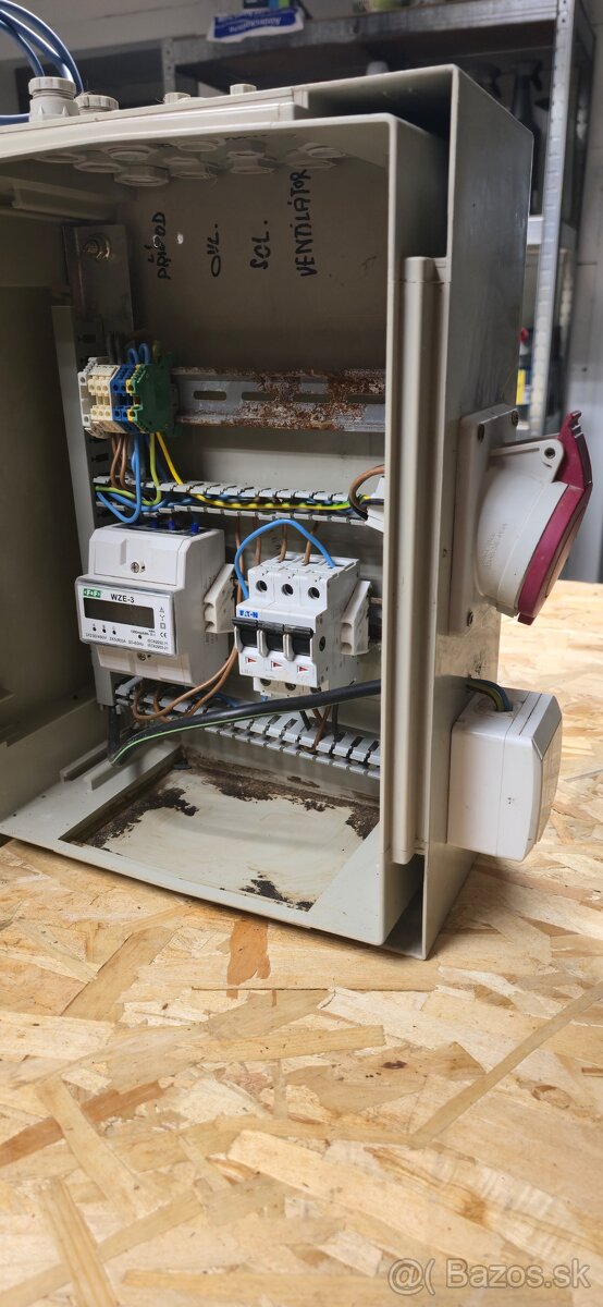 Stavebny rozvadzac s elektromerom - 2