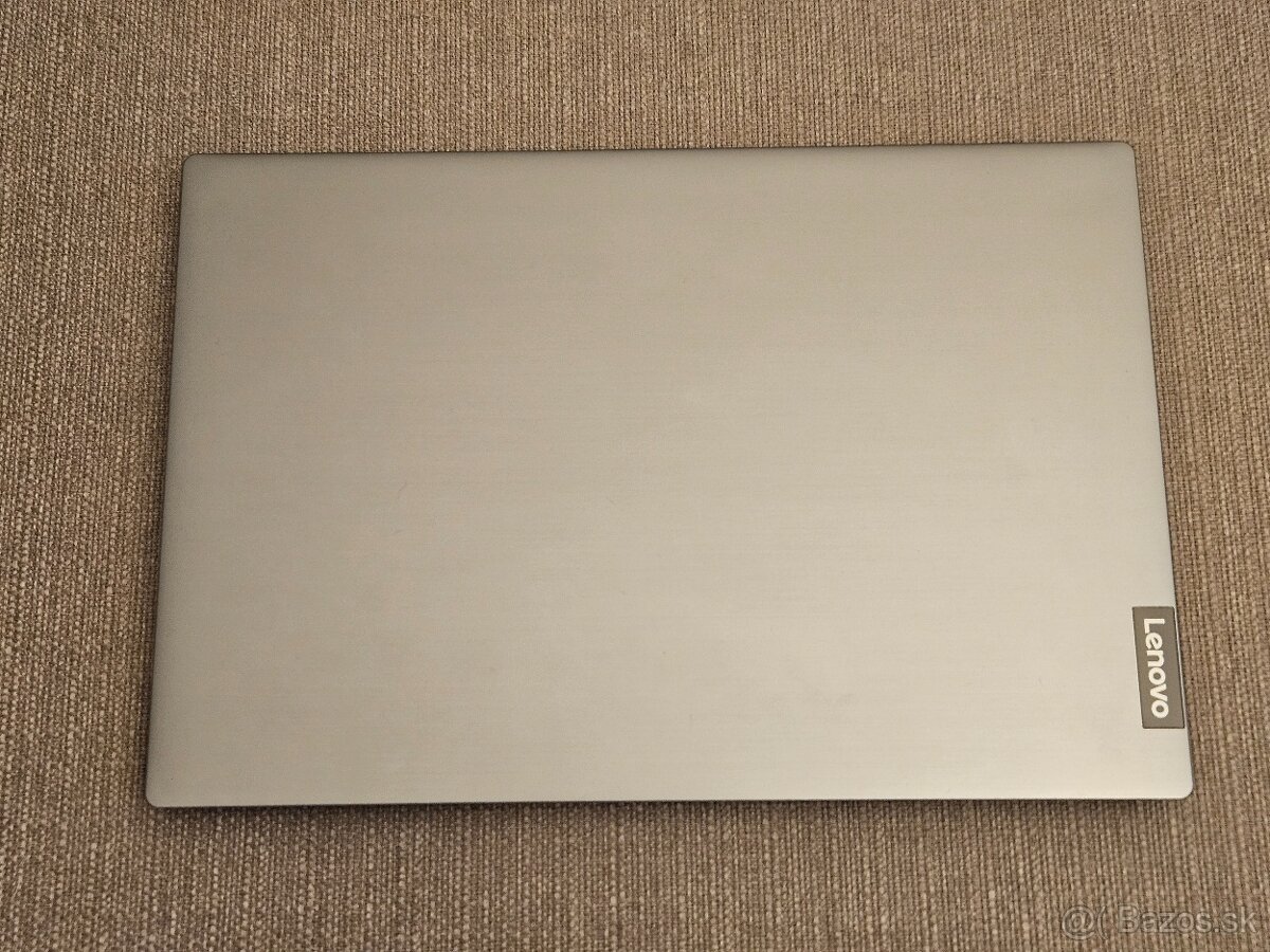 Lenovo IdeaPad 15,6"- 8GB RAM, 512GB SSD+Belkin prepäťovka - 2