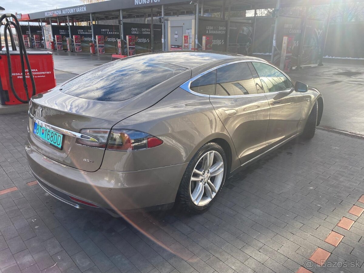 Tesla S 85D 4x4 odp. DPH - 2