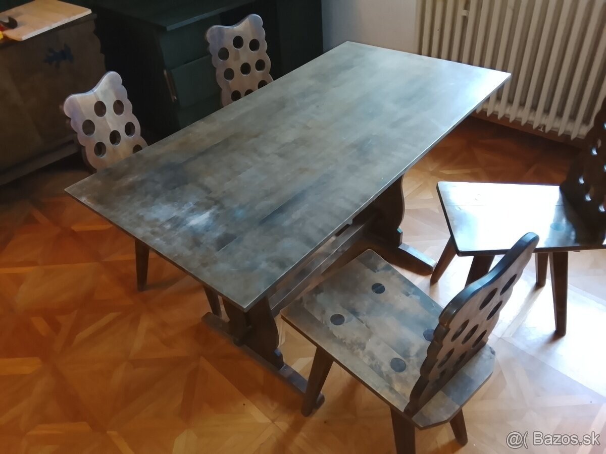 DREVENÝ NÁBYTOK - 2