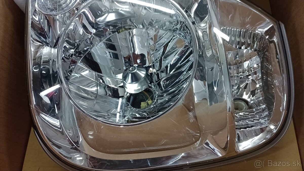 Kia k2500 2900 .reflektor Ľavý predný Nový - 2