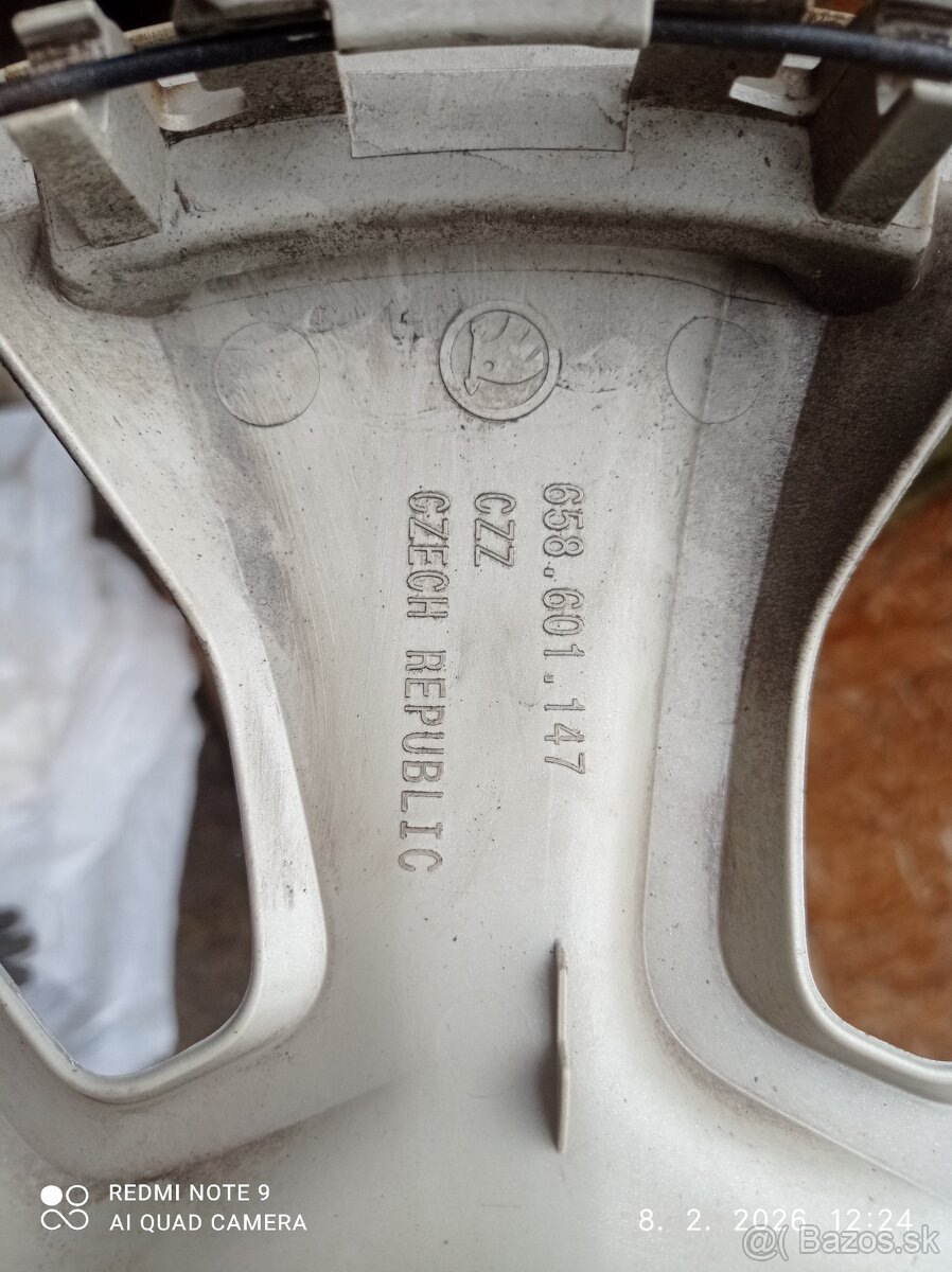 Original puklice skoda r16" Scala, Kamiq - 2