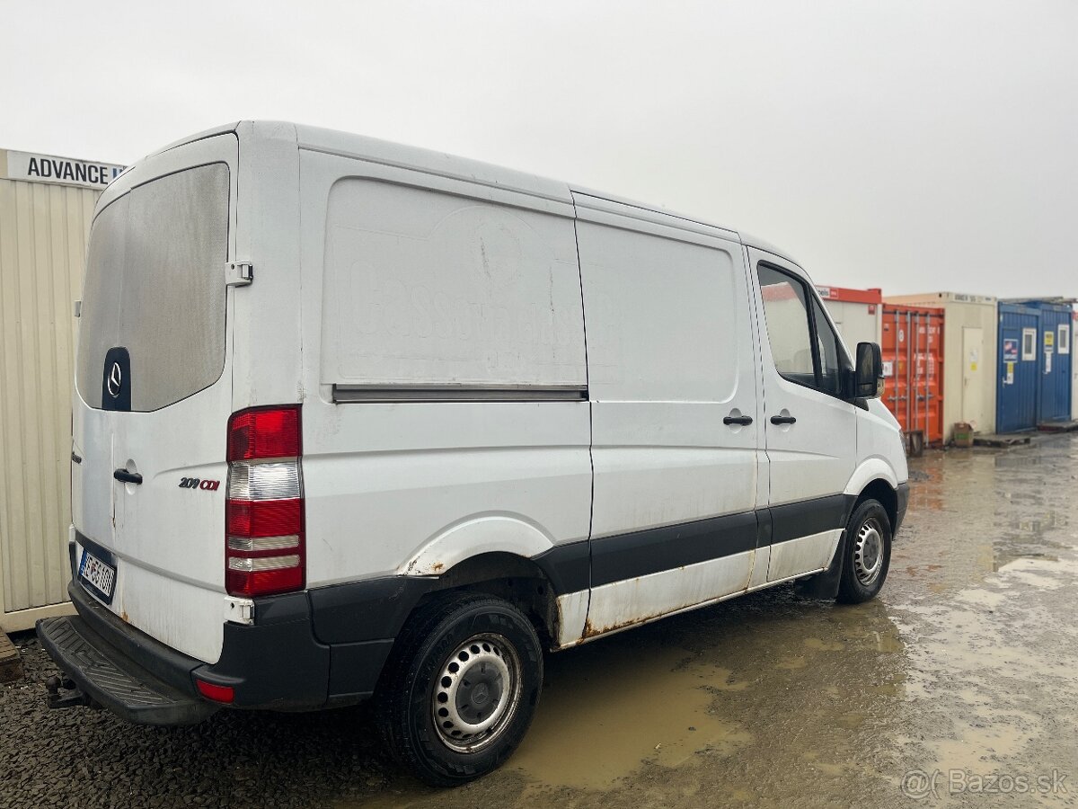Mercedes-benz Sprinter - 2