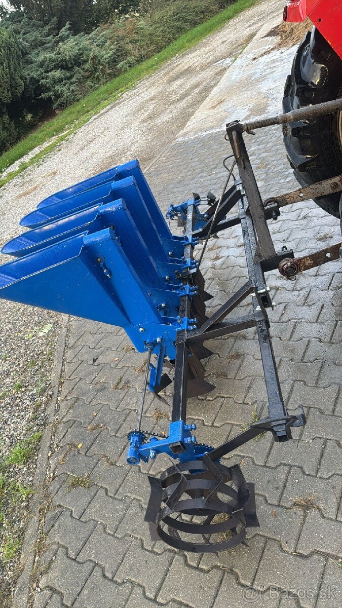 Sadzač cesnaku 6-riadkový pre malotraktor - 2