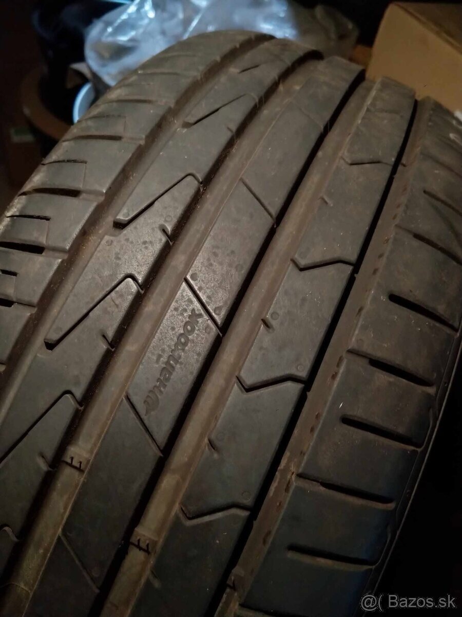 215/45 R 18 letné HANKOOK. - 2