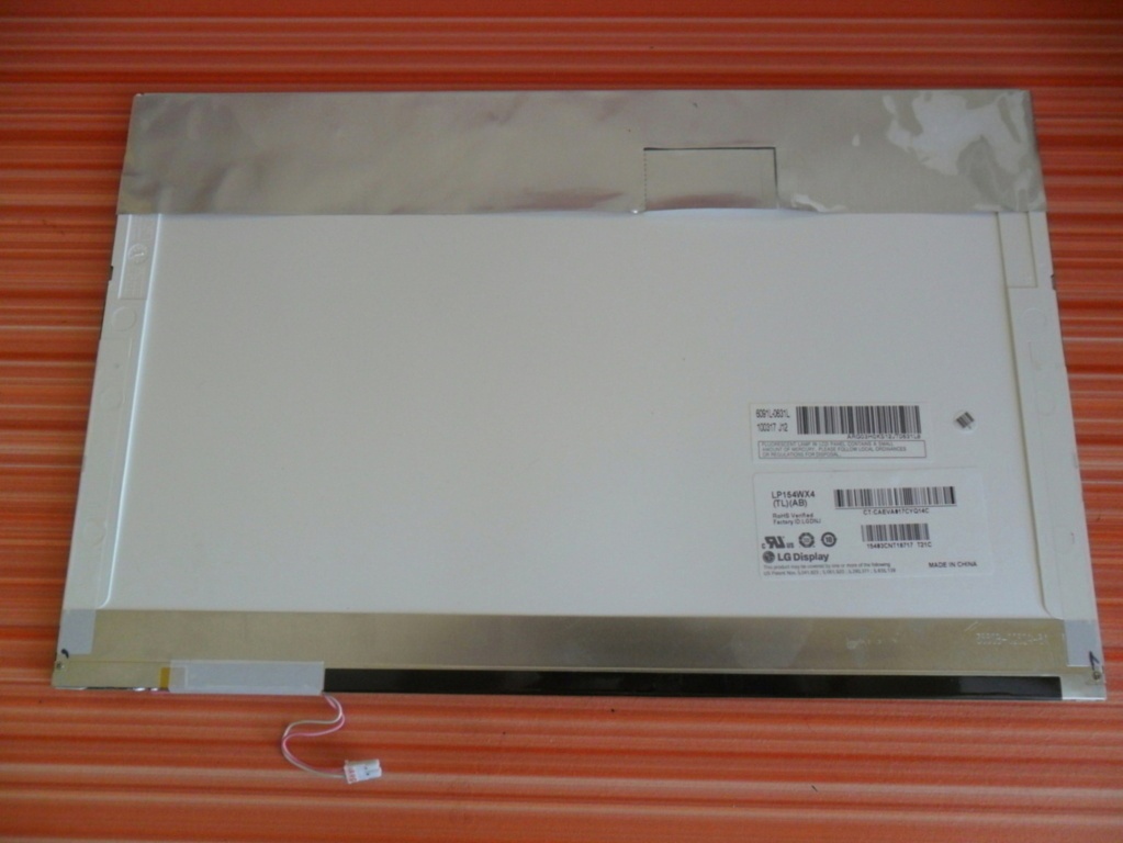 na predaj 15,4" display CCFL 30pin , pre staršie notebooky - 2