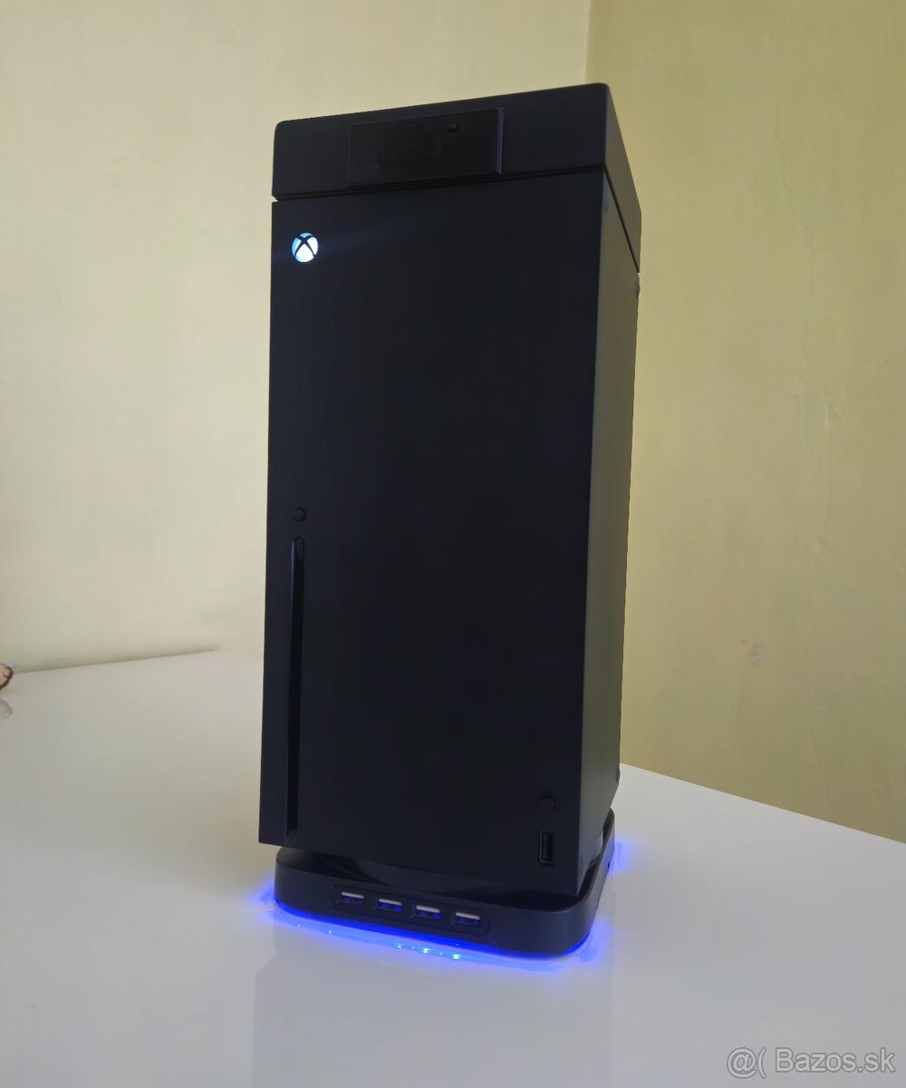 Xbox Series X 1TB (400€) + 1 TB SSD Seagate (150€) + Prísl. - 2