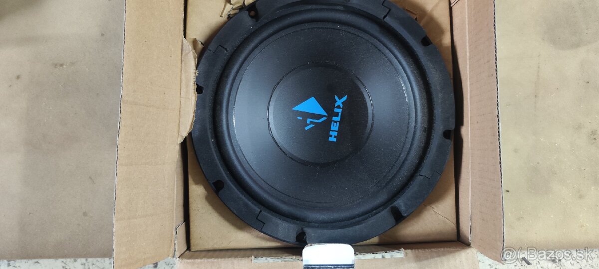 Subwoofer Helix Deep Blue 10 - Hlboký a Presný Bas - 2