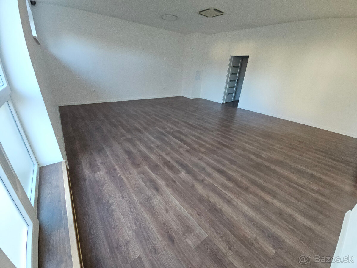 Exluzívne obchodné priestory - Vlčince - 2