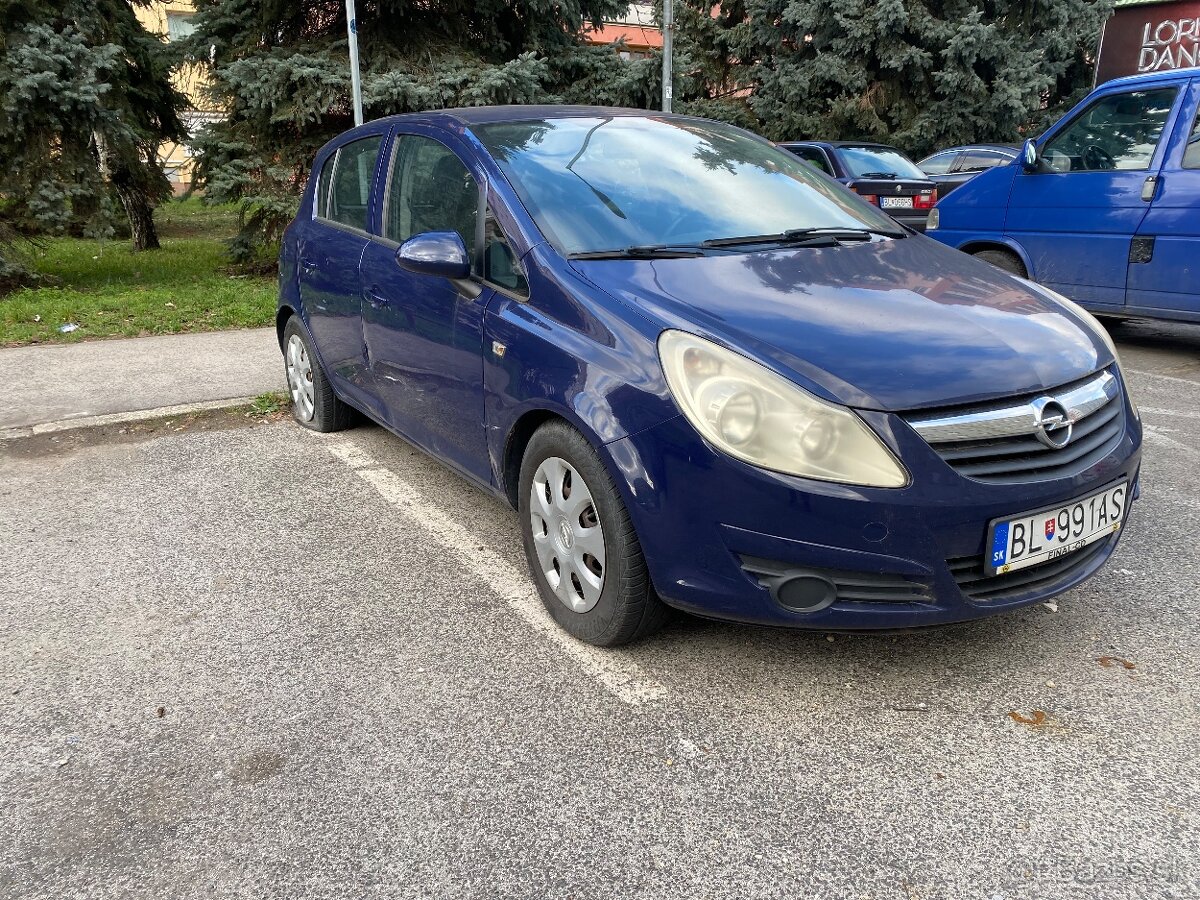Opel corsa D 1.3dci 55kw. 2010 - 2