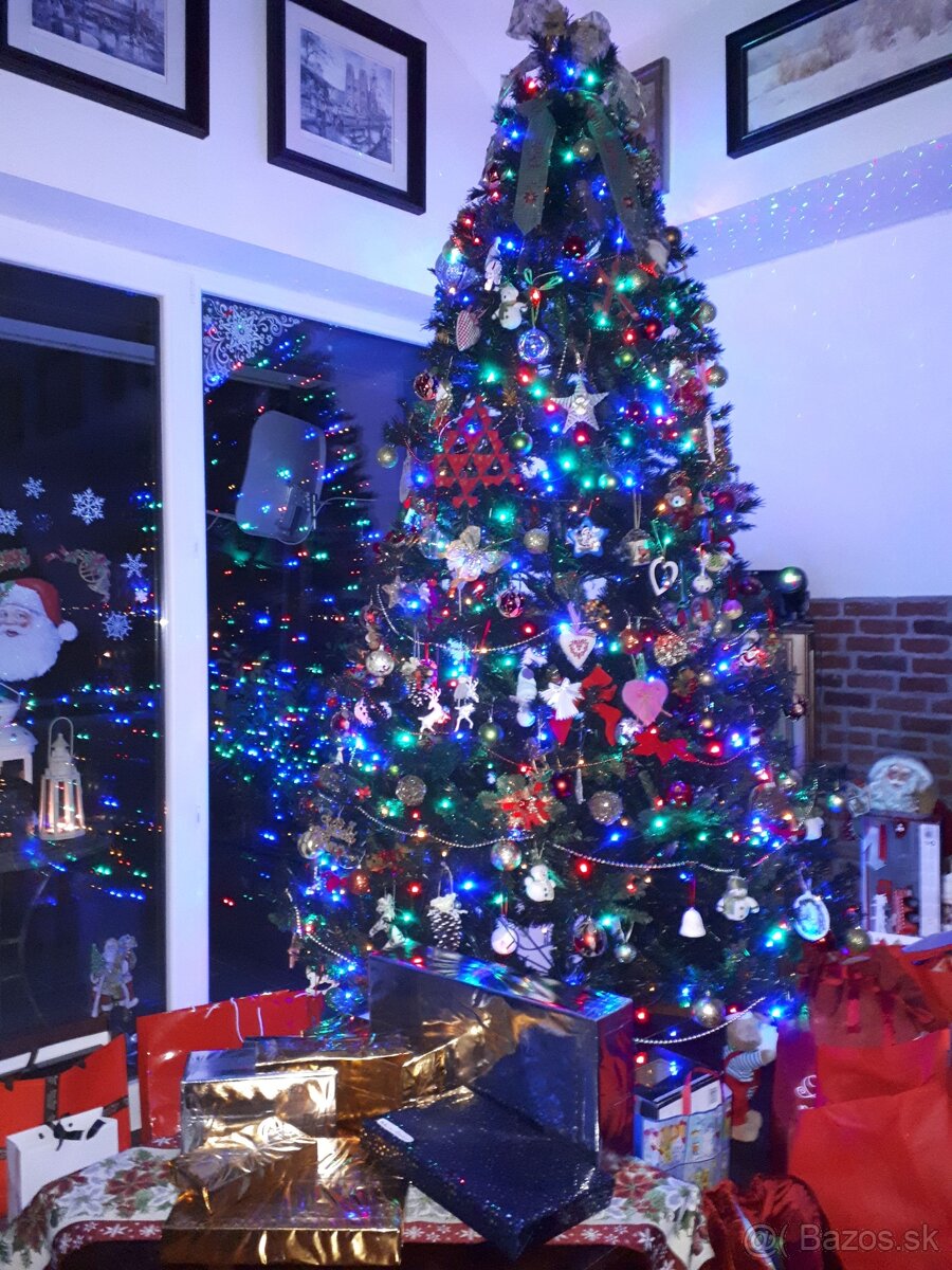 velky vianocny strom - 2