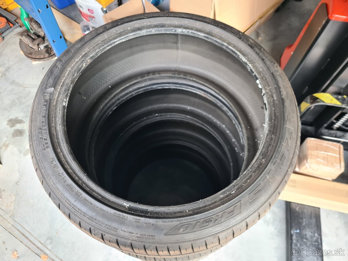 4x letné pneu 235/40R19 - 2