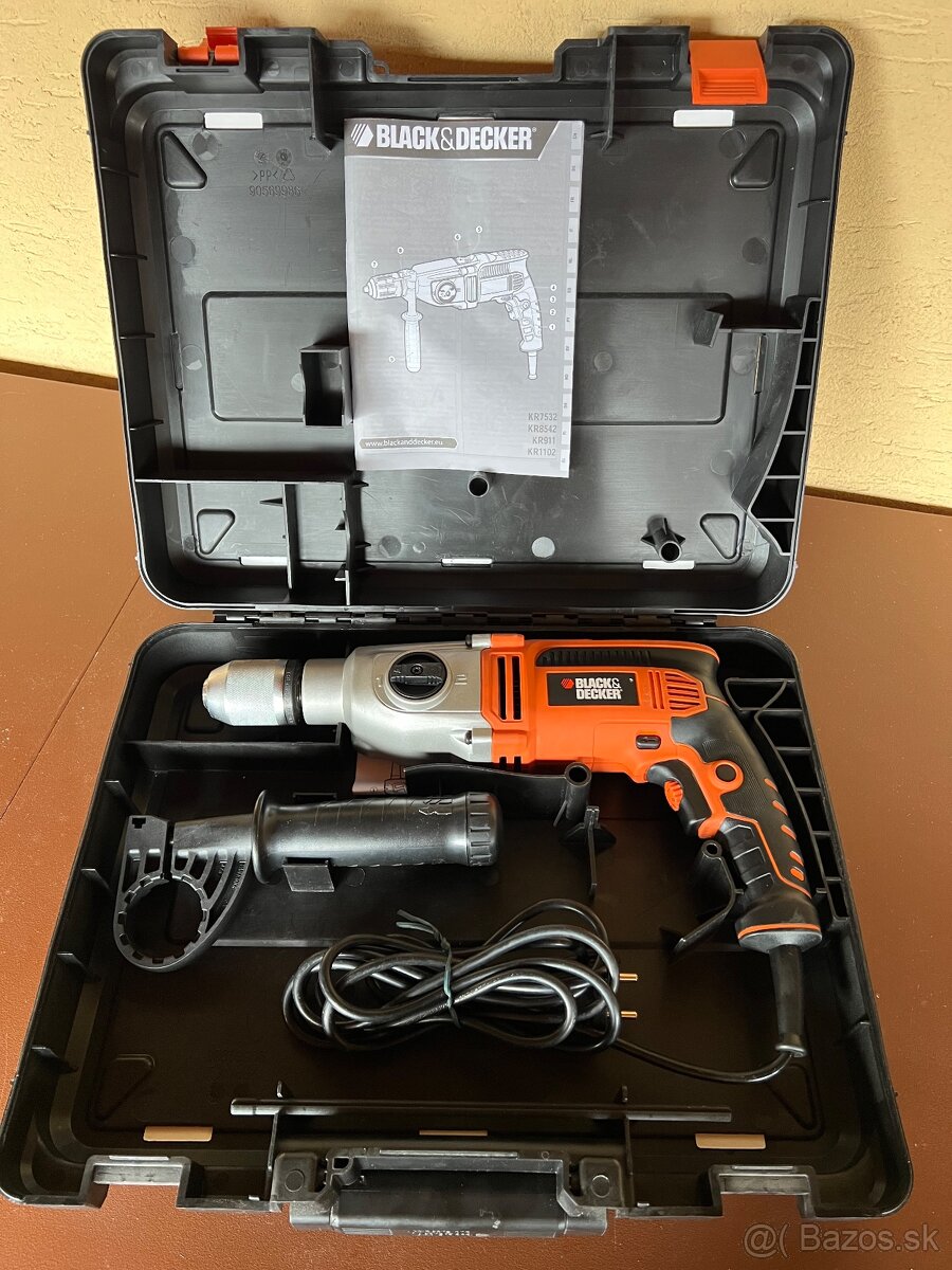 Príklepová vŕtačka Black&Decker KR8542K - 2