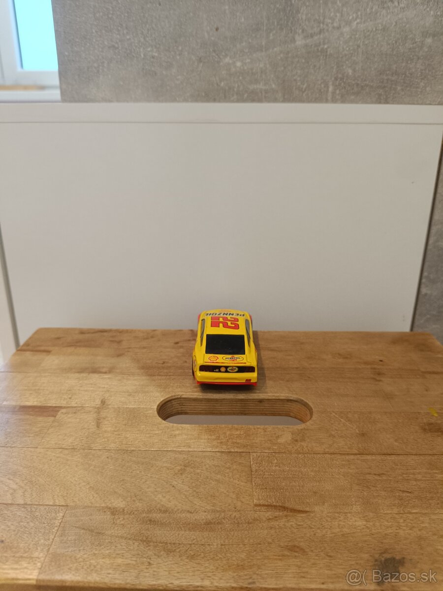 Pretekárske autíčko - 2