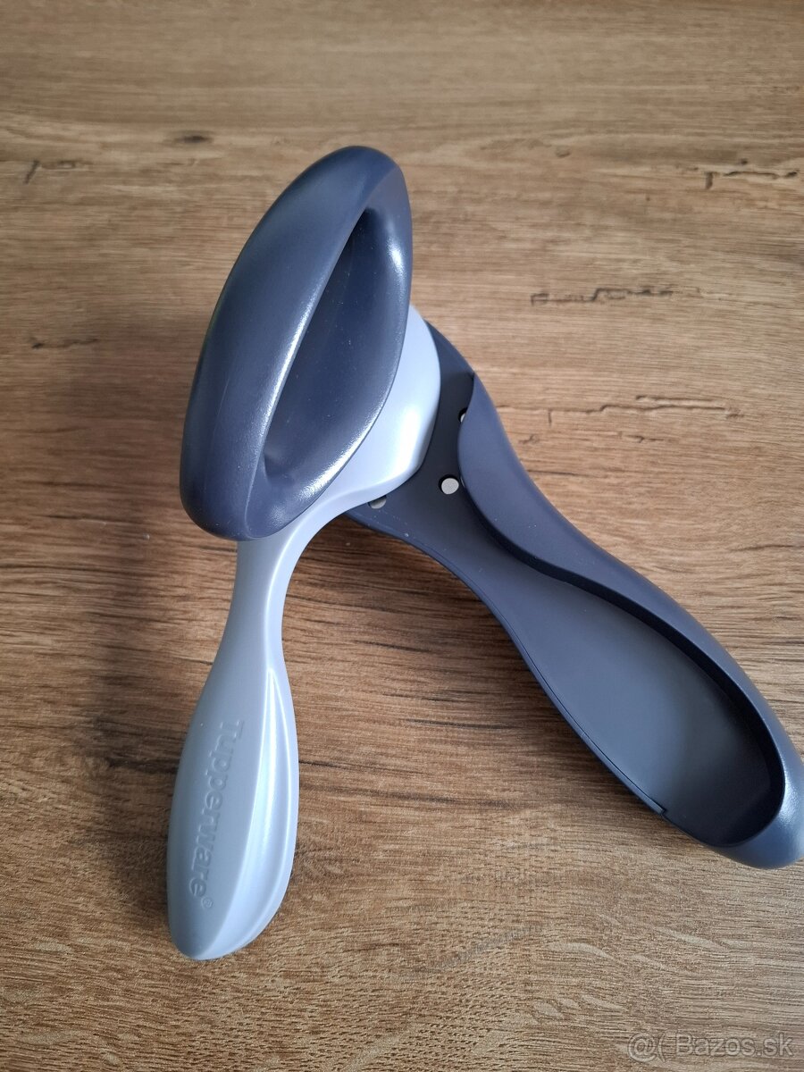 Otvárač na konzervy od Tupperware - 2