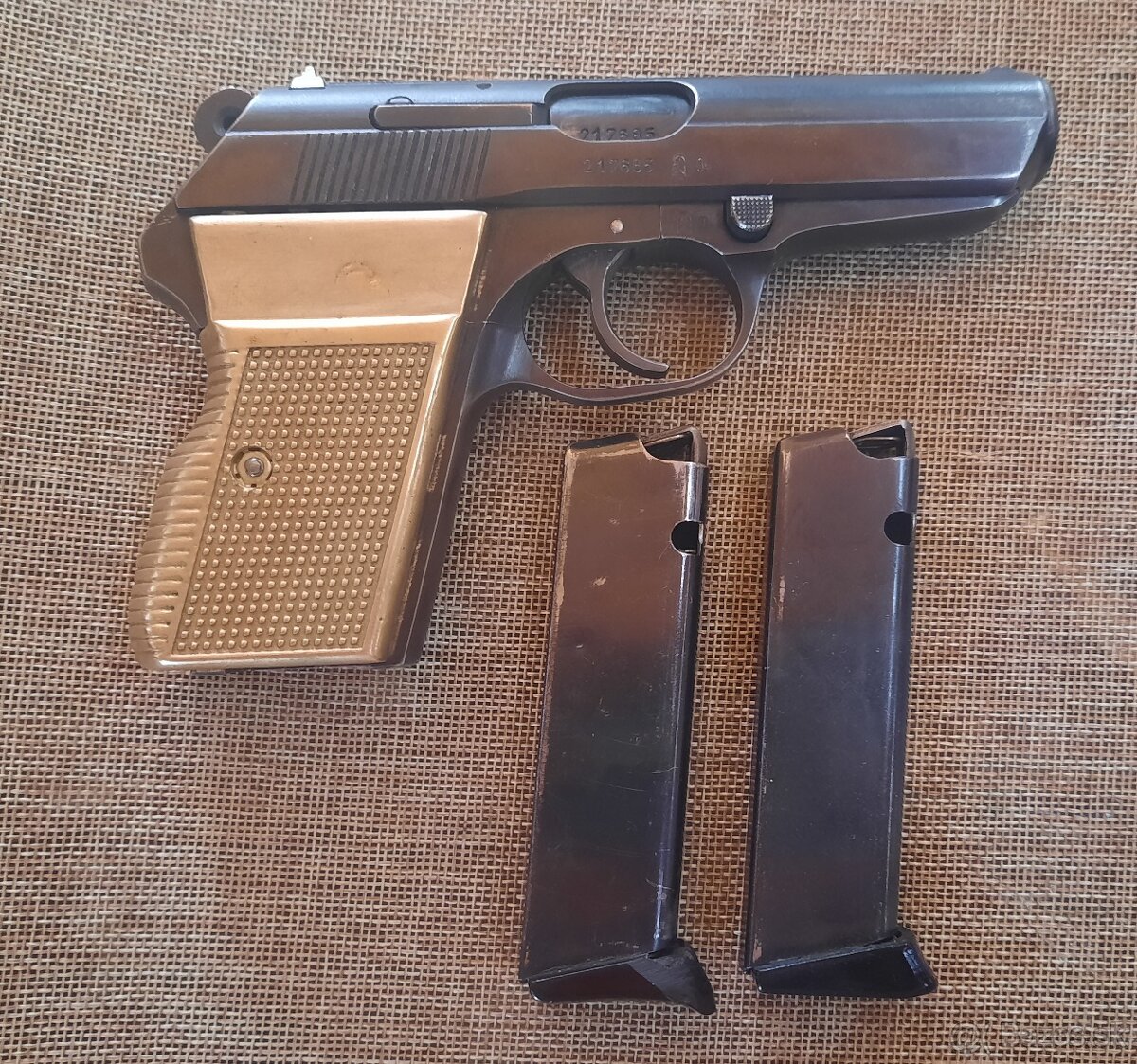 Samonabíjacia pištoľ CZ 70 - 2