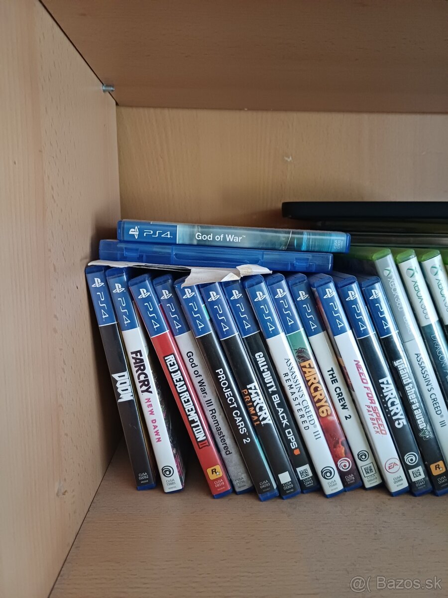 PLAYSTATION 4 PRO 1TB - 2